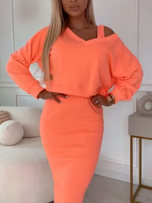 💥2026 New Arrive - 50% OFF💥Women's 2-Piece Set Sleeveless Dress & Loose V-Neck Pullover