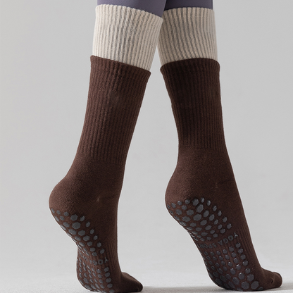 Cloud-Soft Pilates Crew Grip Socks